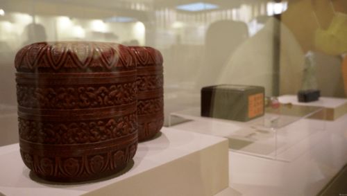 百年上海文物商店 工藝美術品與收藏品零售之珍藏